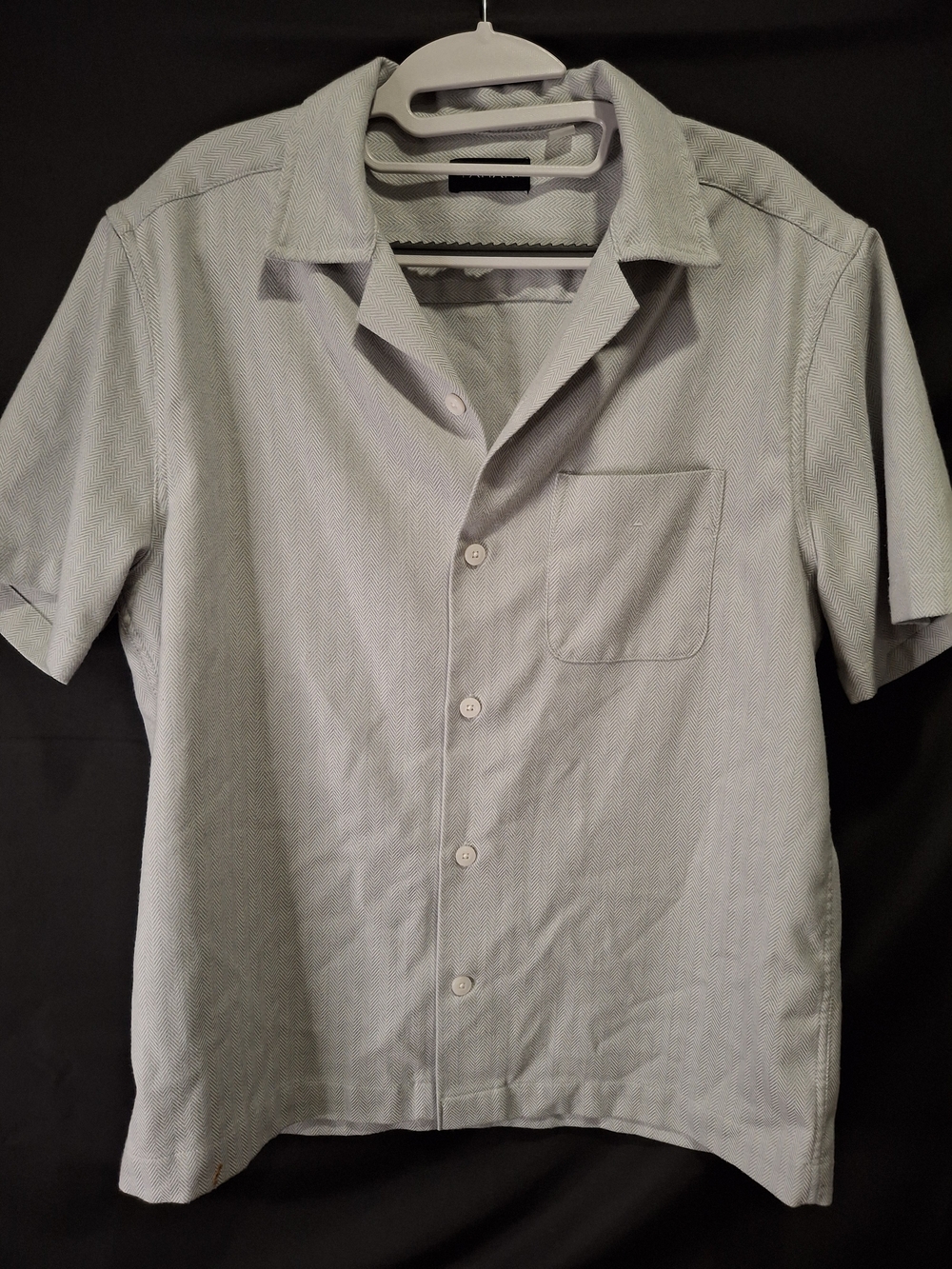 Tahari Light Gray Short-Sleeve Button-Down Shirt